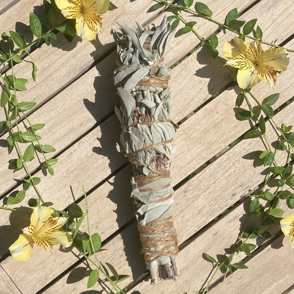 White Sage Stick Organic Dried Floral Hand Crafted Home Decor 8” Sachet New - Picture 9 of 17
